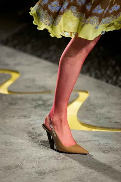 Look 12